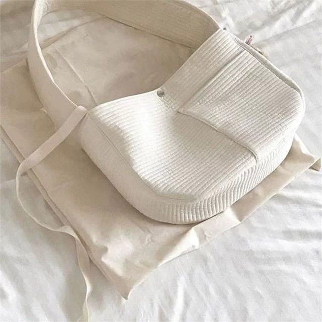 Outdoor Travel Breathable Pet Carrier