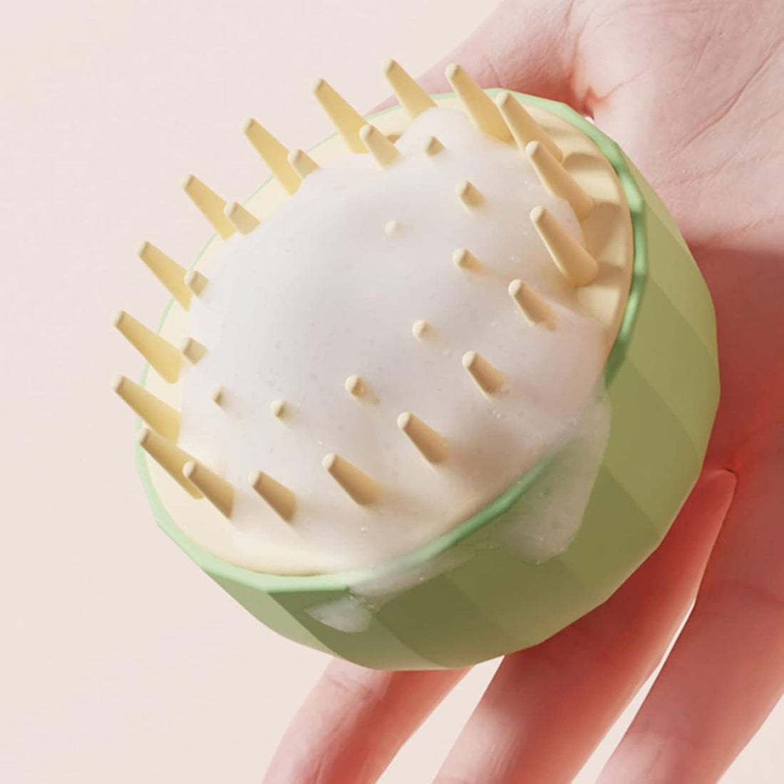 Pet Shampoo Grooming Brush